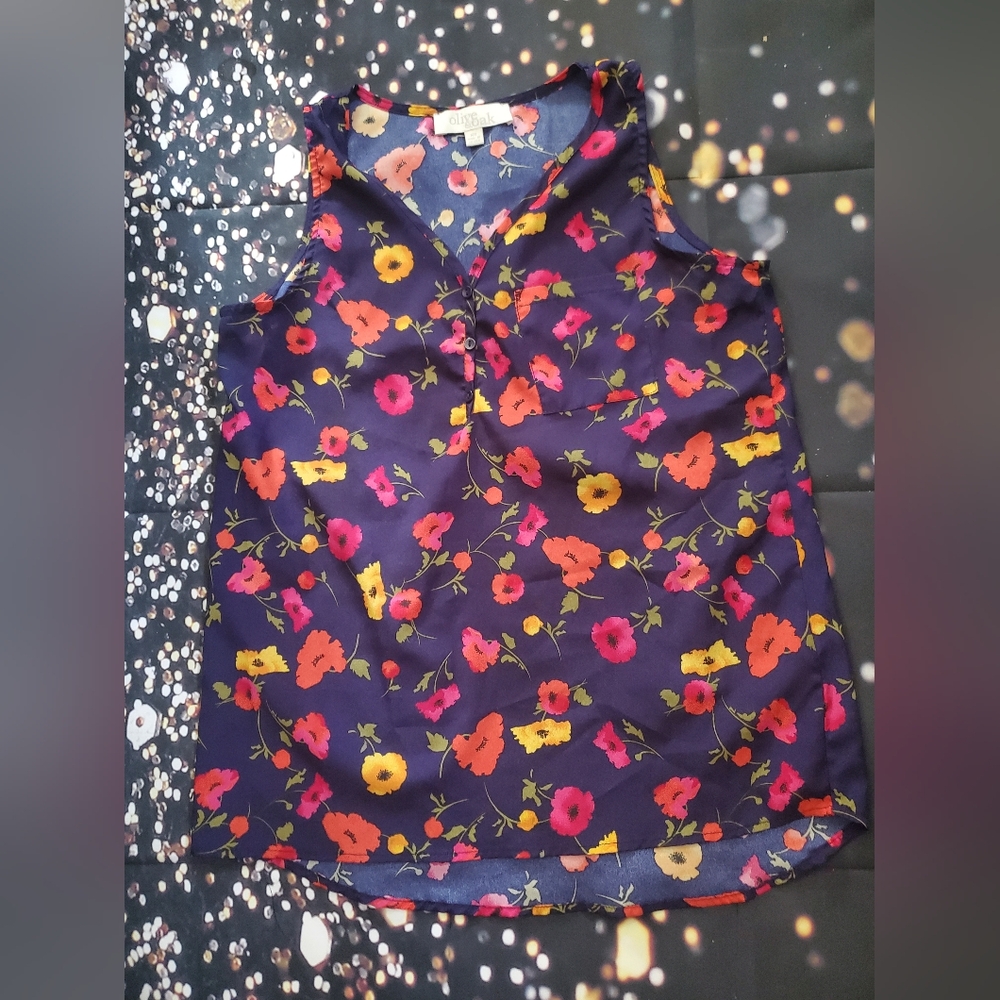 Olive & Oak xsm Navy Blue Floral shirt